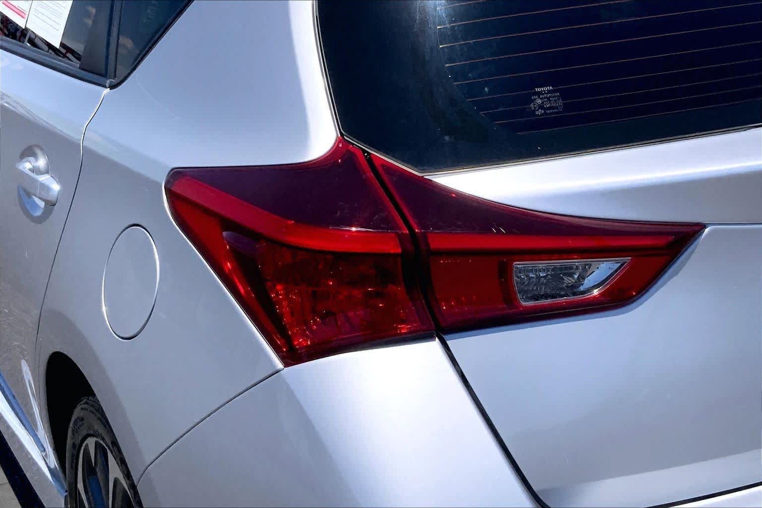 Used 2018 Toyota Corolla iM FWD image 29