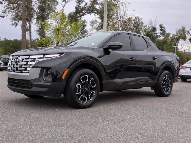 Used 2024 Hyundai Santa Cruz SE image 2