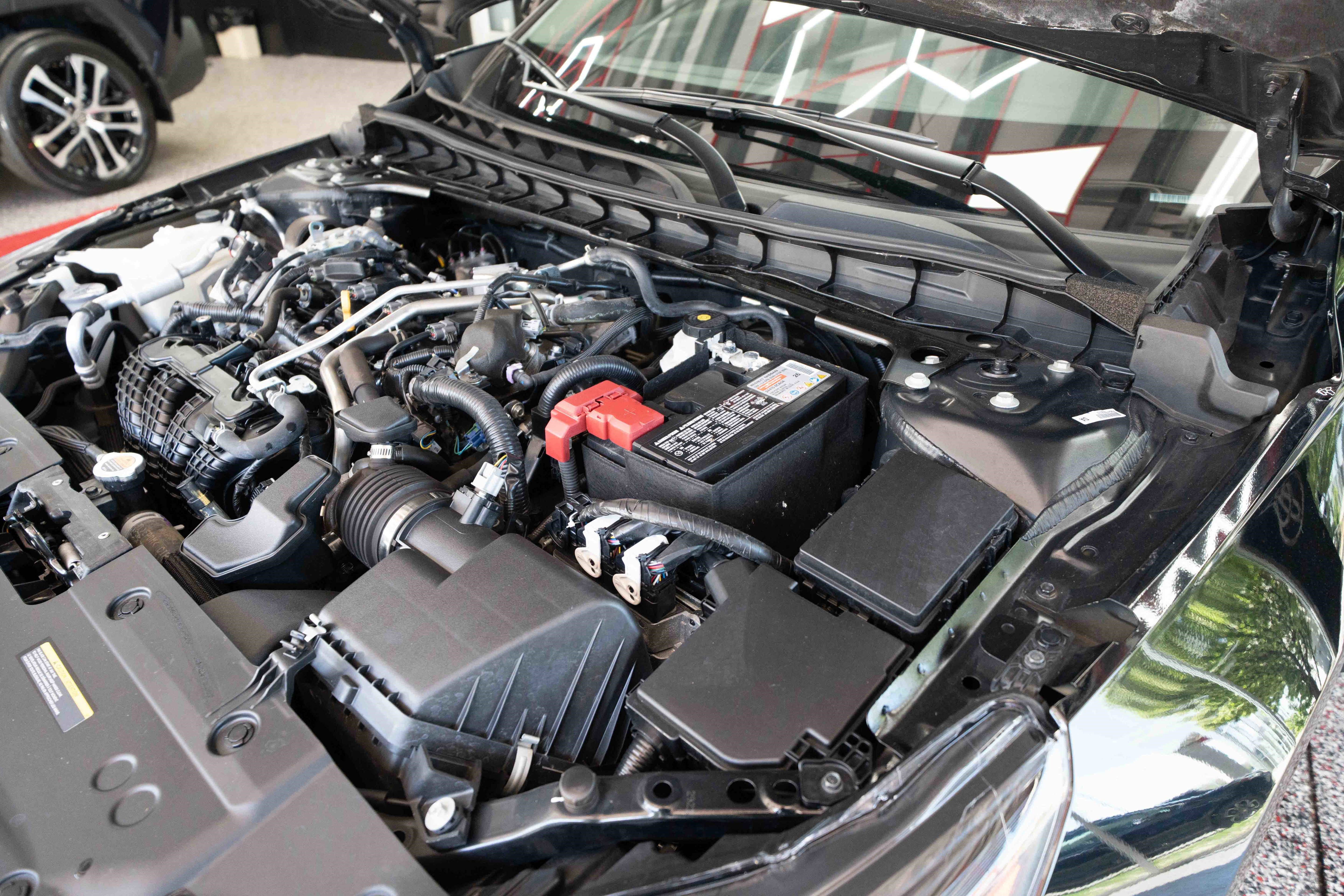 Used 2024 Nissan Altima 2.5 SV w/ SV Premium Package image 32