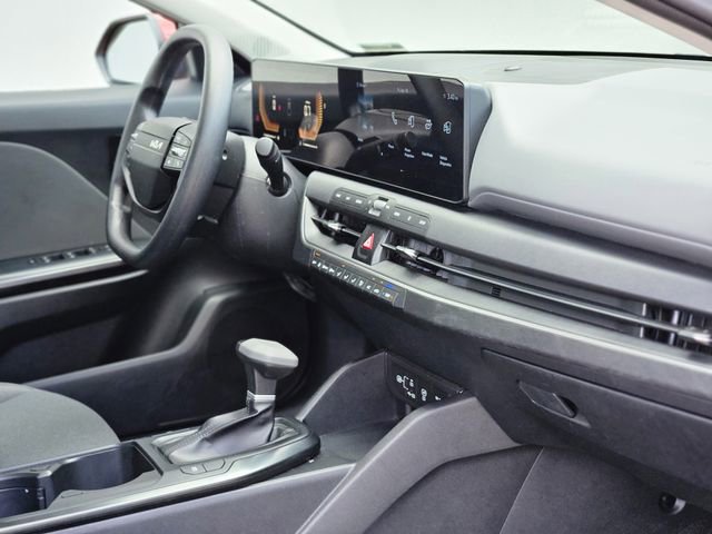 Used 2025 Kia K4 LXS image 14