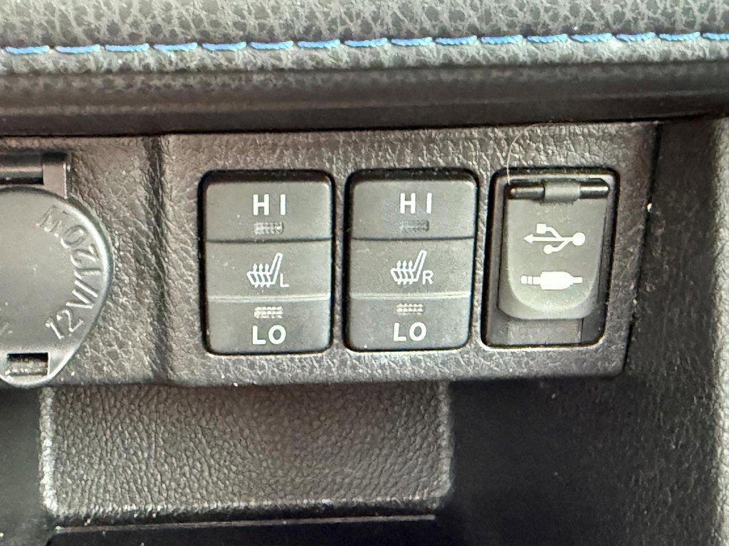 Used 2018 Toyota Corolla XSE image 24