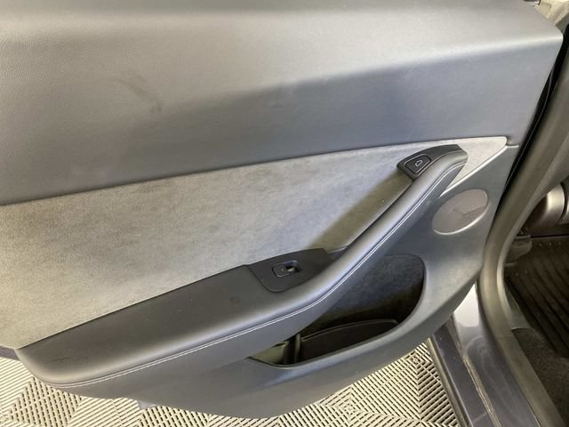 Used 2023 Tesla Model Y Long Range AWD/4WD image 28