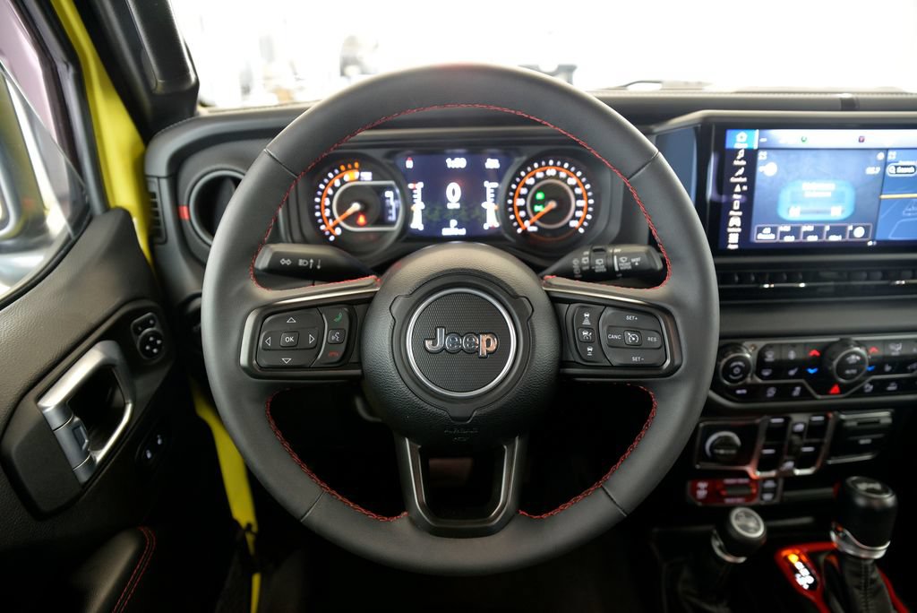 Used 2024 Jeep Wrangler Unlimited Rubicon AWD/4WD image 18