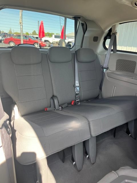 Used 2008 Dodge Grand Caravan SXT w/ Entertainment Group 2 FWD image 37