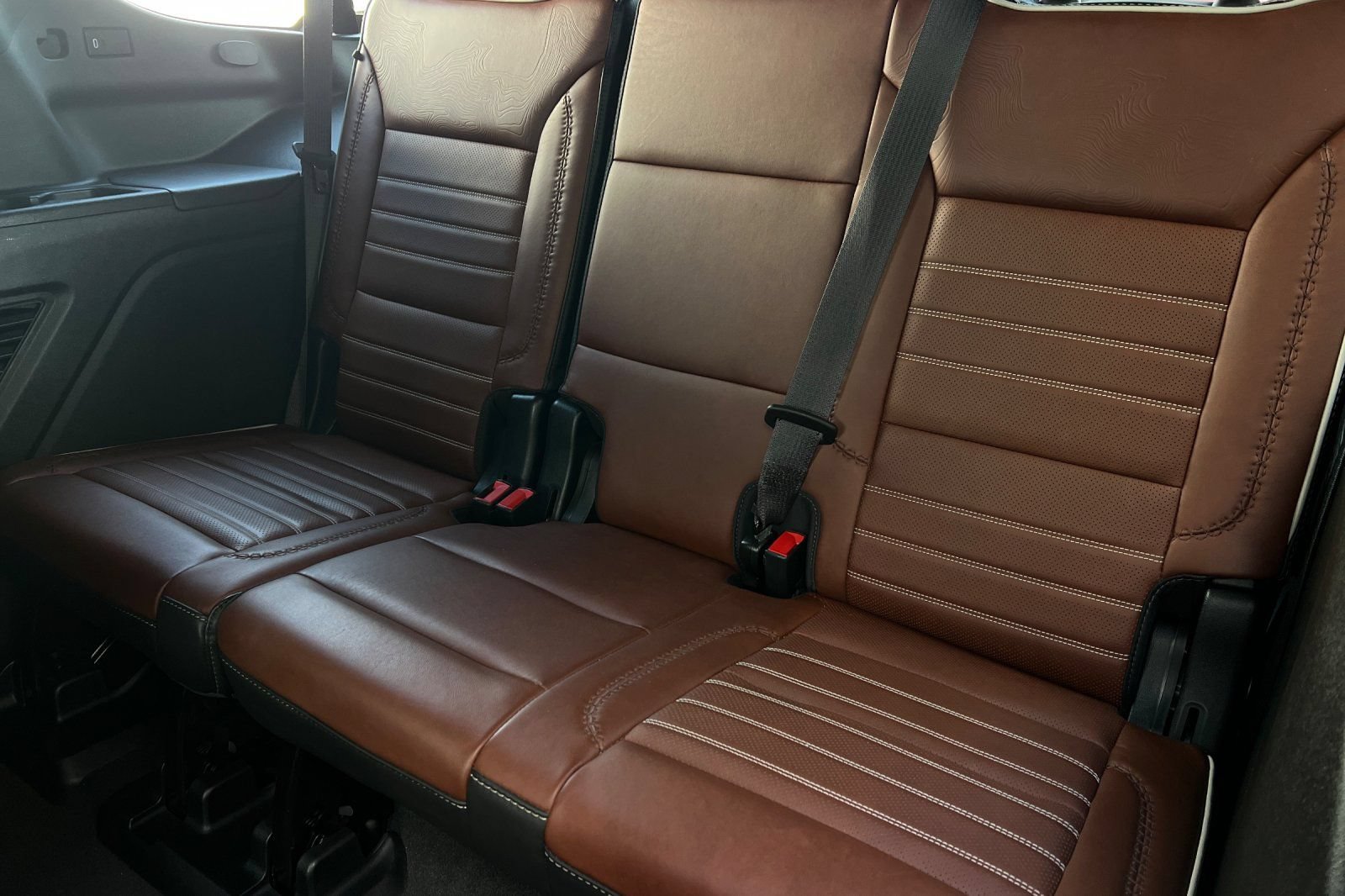 Used 2023 GMC Yukon Denali Ultimate AWD/4WD image 20
