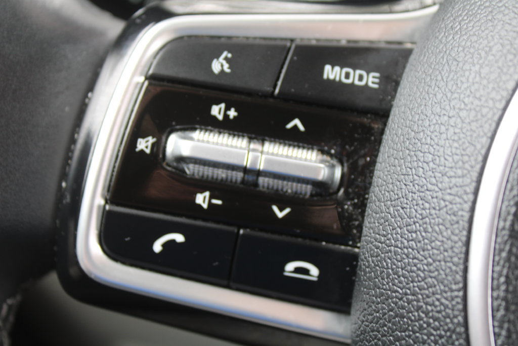 Certified 2023 Kia Sorento EX w/ Panoramic Sunroof Package FWD image 29
