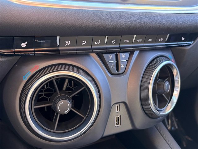 Used 2020 Chevrolet Blazer LT image 26