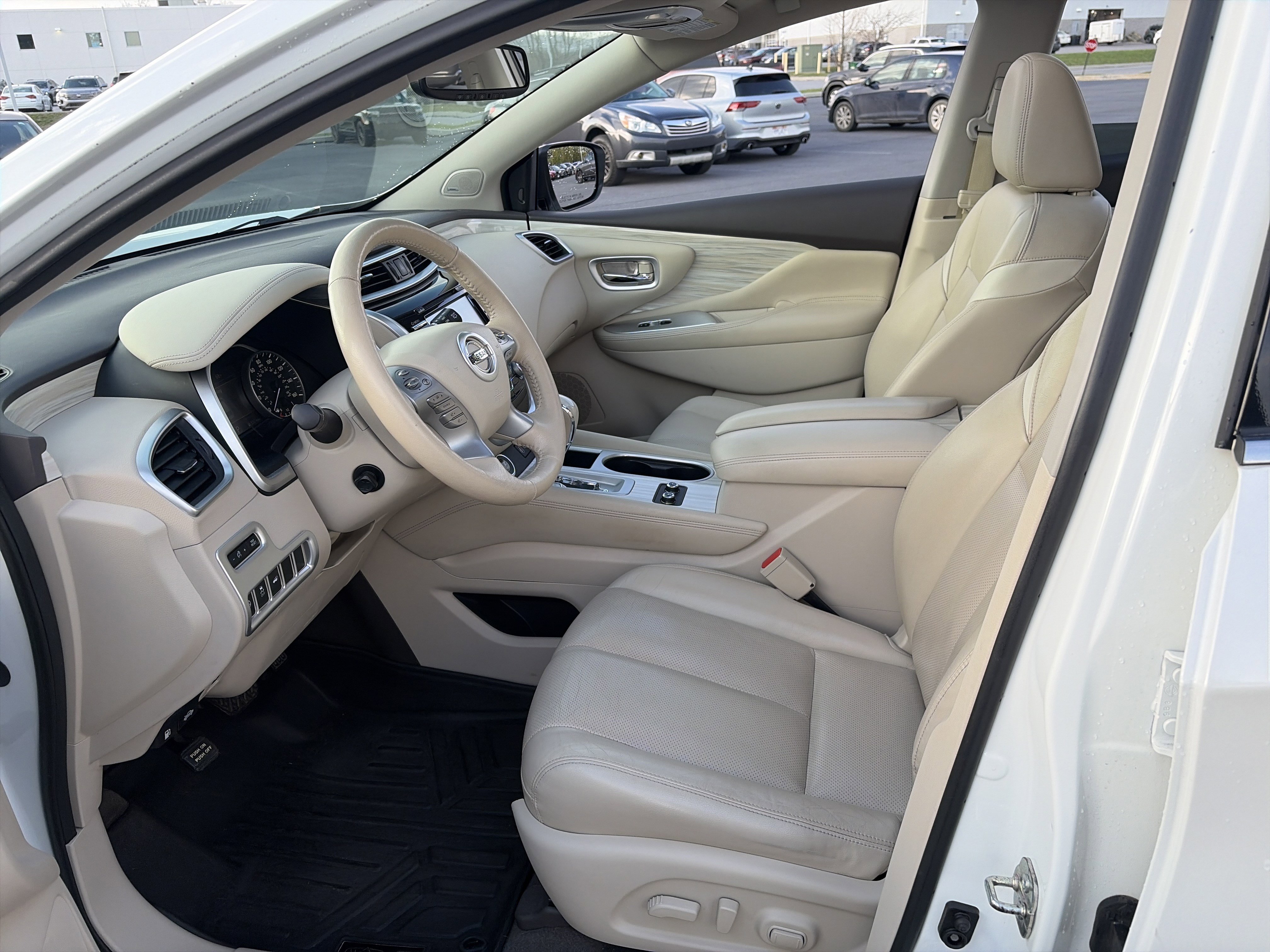 Used 2018 Nissan Murano Platinum image 17