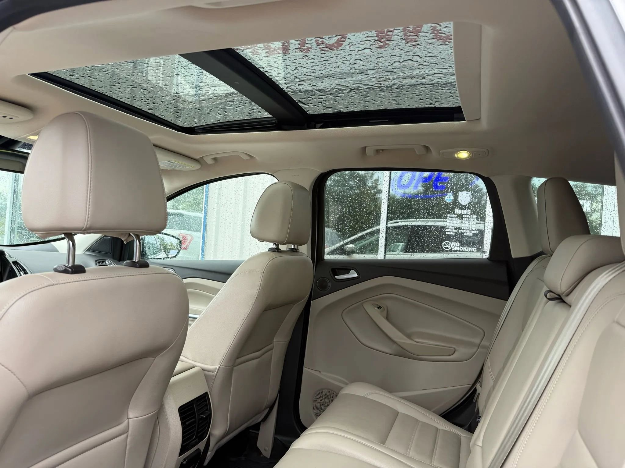 Used 2017 Ford Escape Titanium image 15