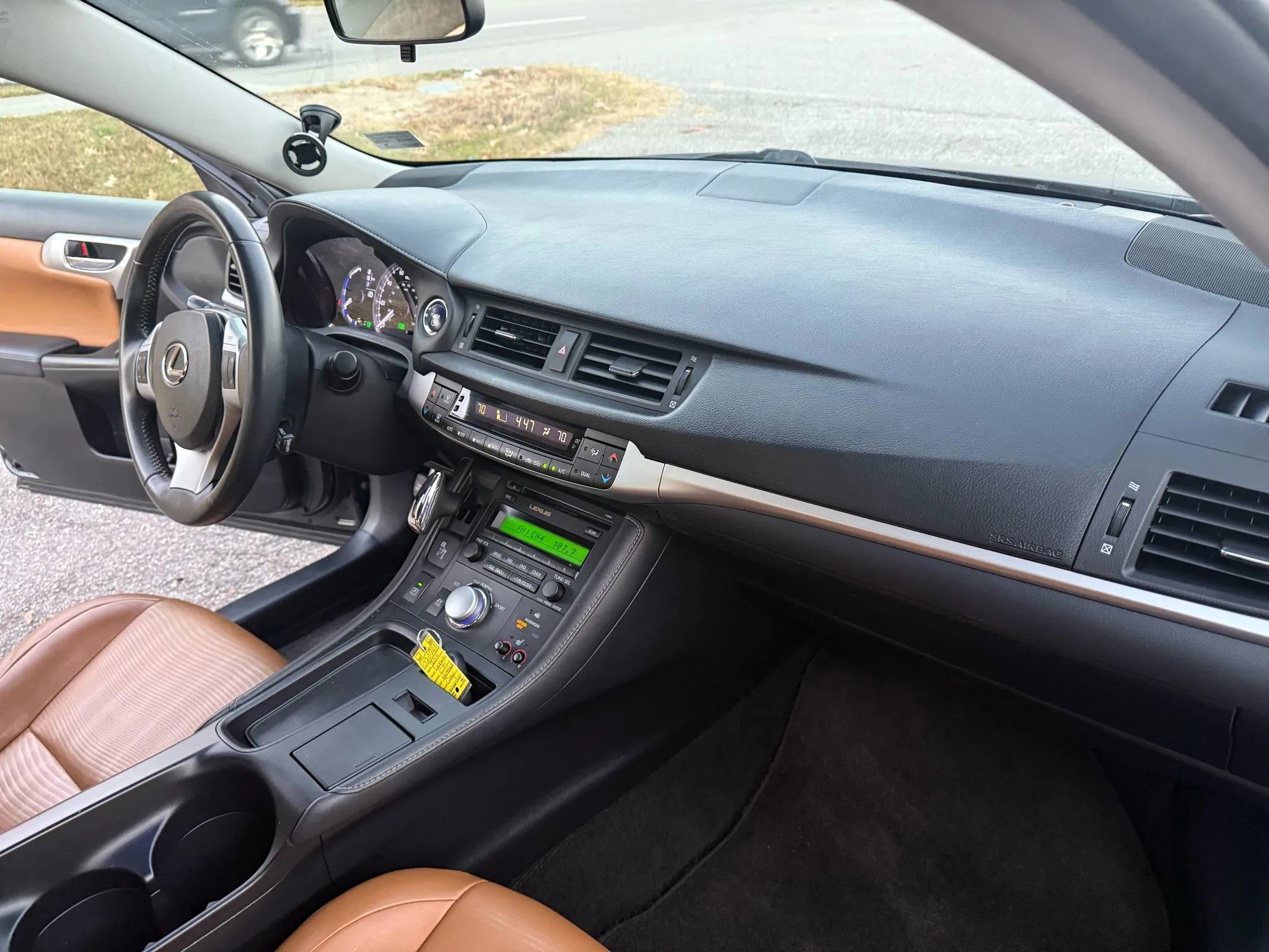 Used 2011 Lexus CT 200h image 22