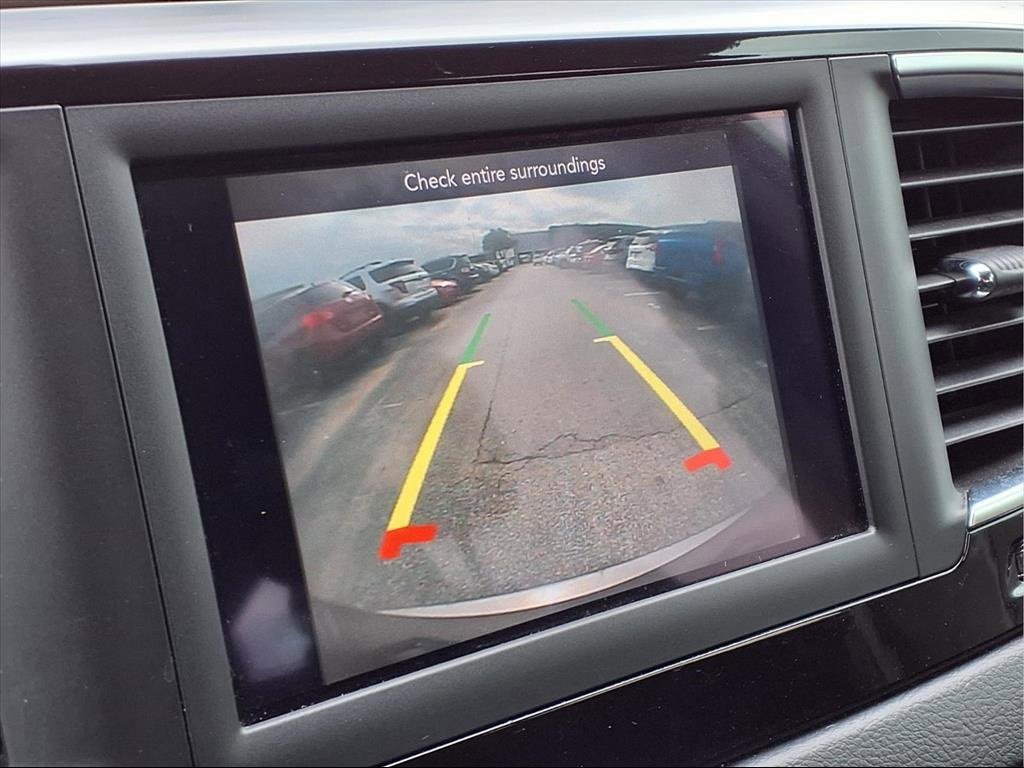 Used 2018 Chrysler Pacifica Touring Plus w/ Tire & Wheel Group image 19