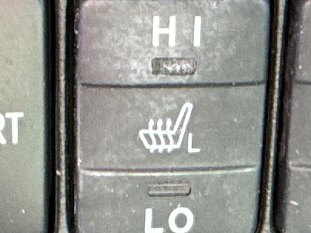 Used 2015 Toyota RAV4 Limited image 29