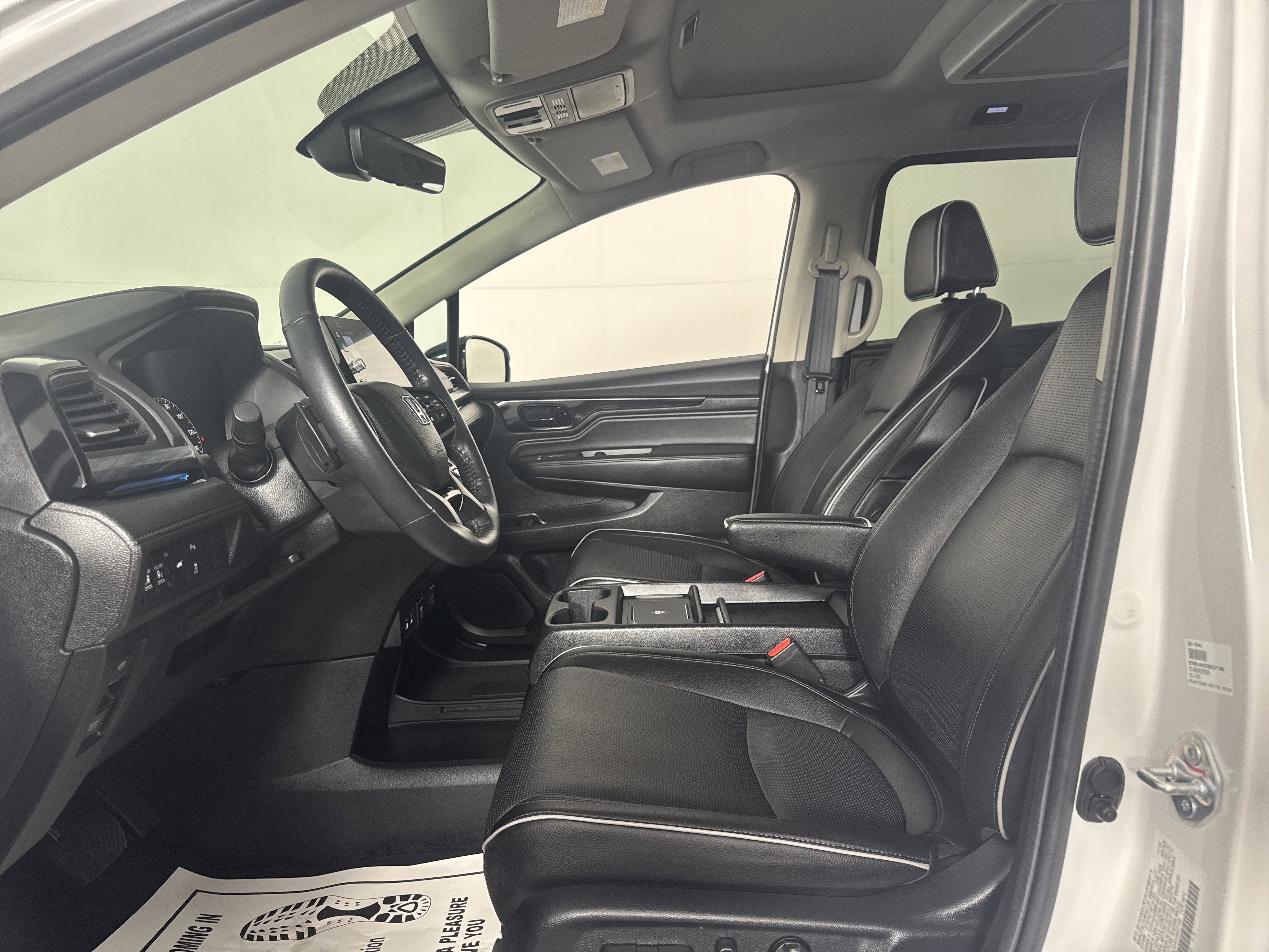 Certified 2025 Honda Odyssey Elite image 14