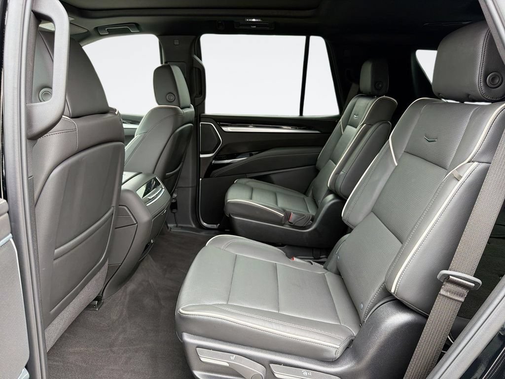 Certified 2026 Cadillac Escalade Luxury RWD image 25