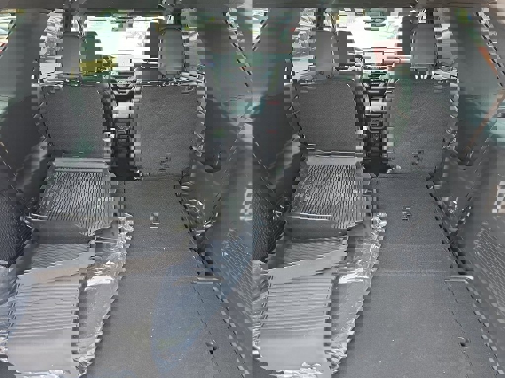 Used 2025 Ford Explorer ST image 6