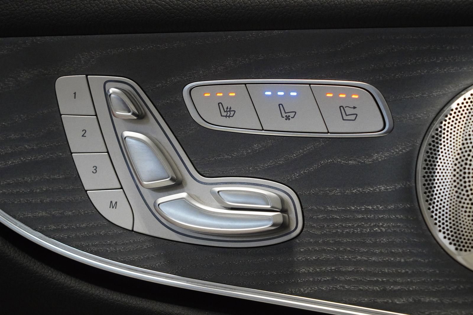 Used 2023 Mercedes-Benz E 53 AMG 4MATIC Cabriolet image 34