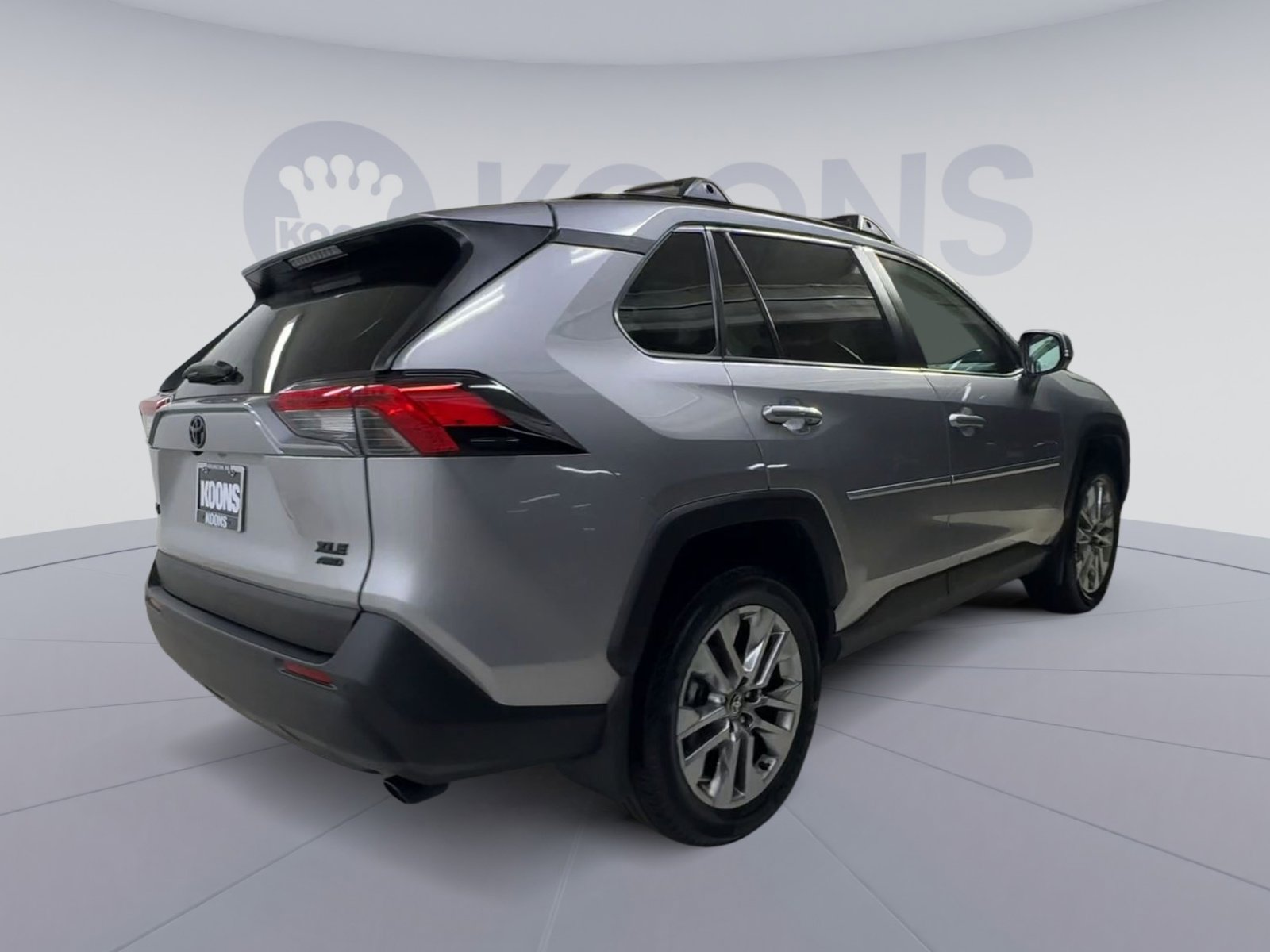 Used 2023 Toyota RAV4 XLE Premium AWD/4WD image 11