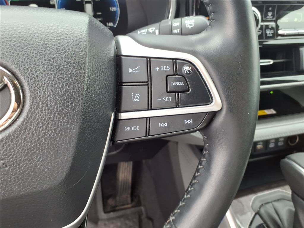 Used 2023 Toyota Highlander Platinum AWD/4WD image 31