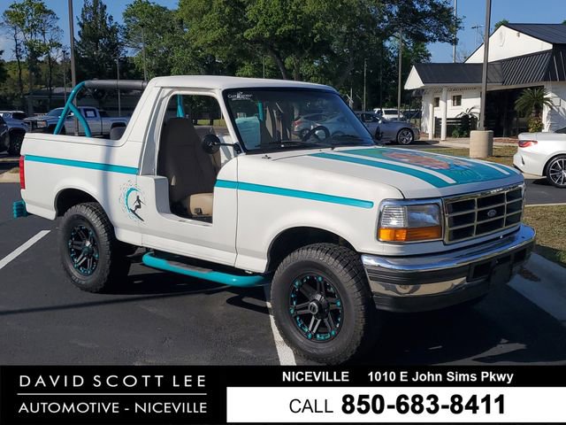 Used 1996 Ford Bronco XLT AWD/4WD image 1