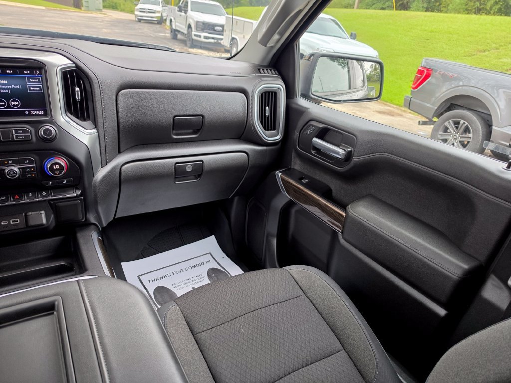Used 2019 Chevrolet Silverado 1500 LT Trail Boss AWD/4WD image 17