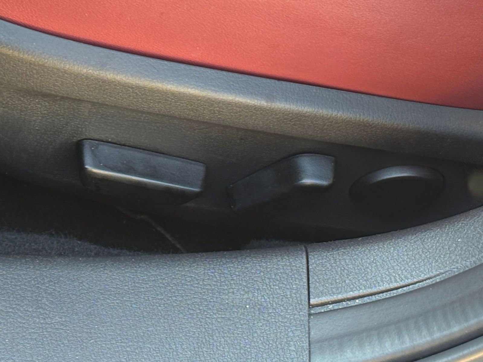 Used 2025 MAZDA MAZDA3 s image 23