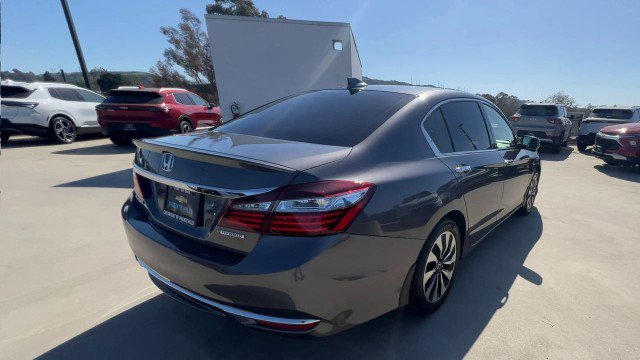 Used 2017 Honda Accord EX-L image 8