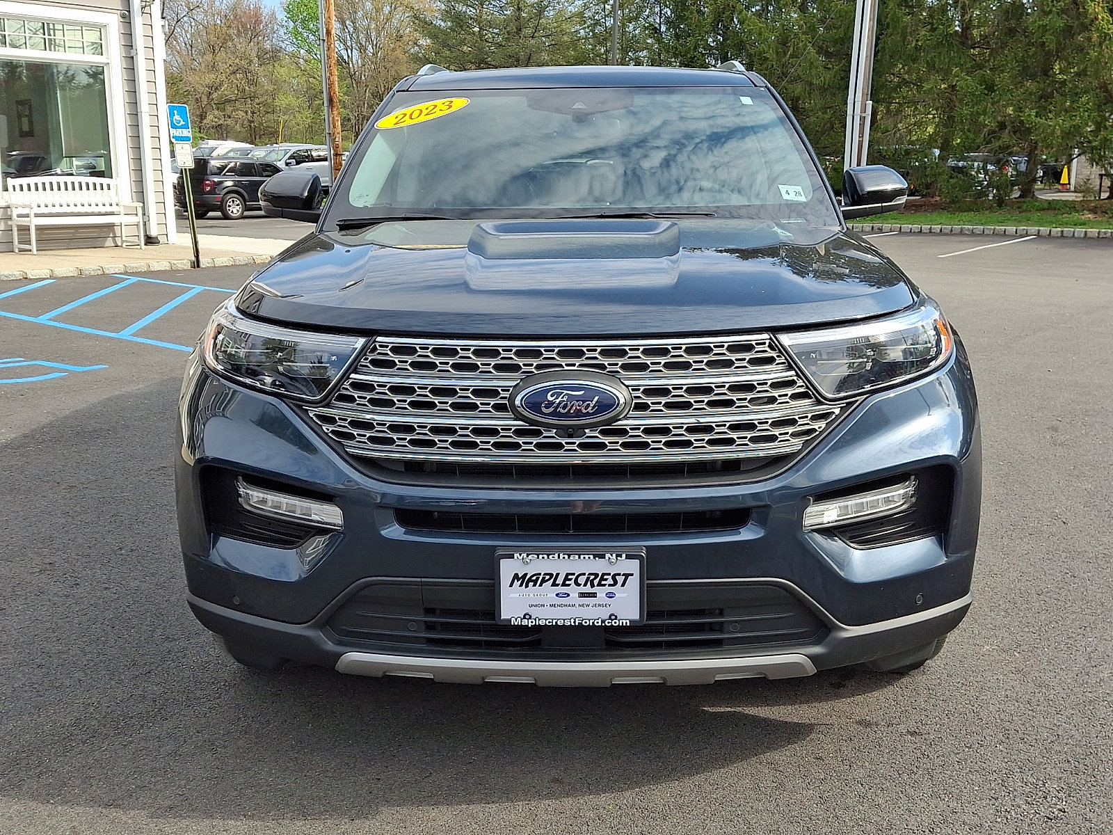 Certified 2023 Ford Explorer Limited w/ Equipment Group 301A AWD/4WD image 2