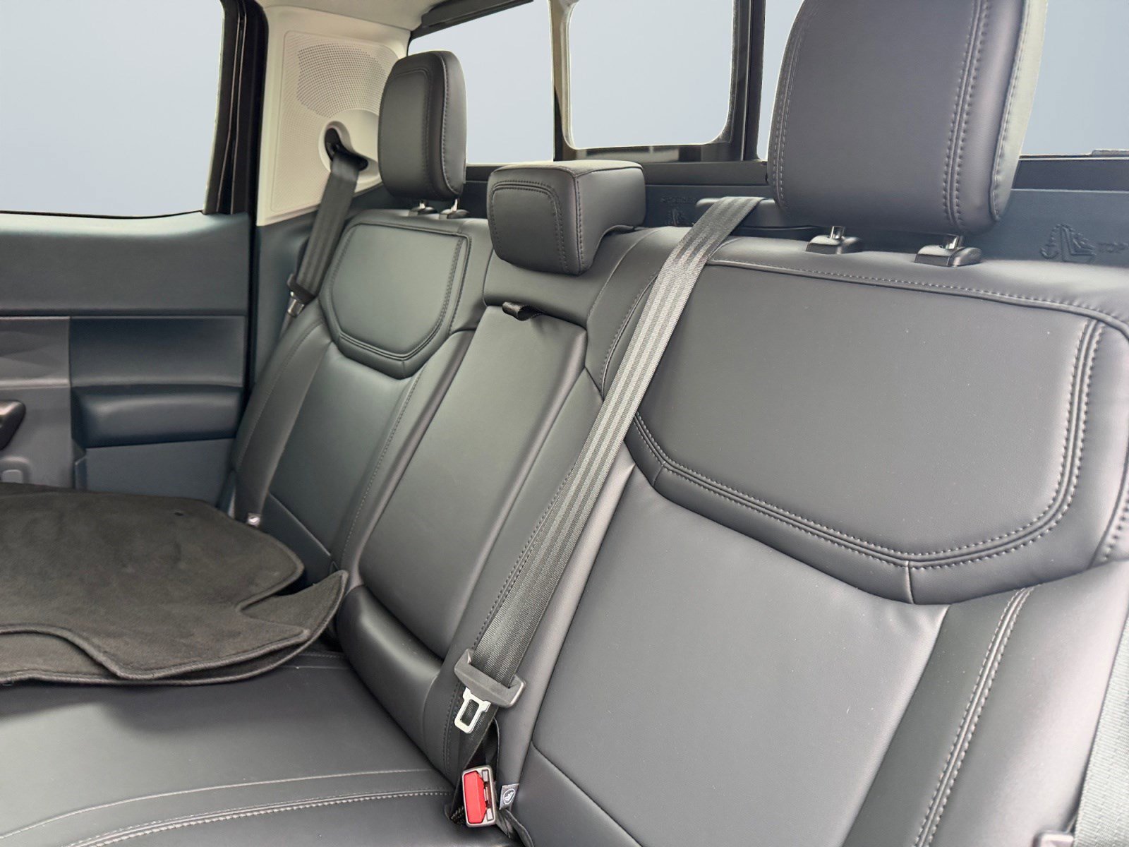 Used 2024 Ford Maverick Lariat w/ Black Appearance Package image 15