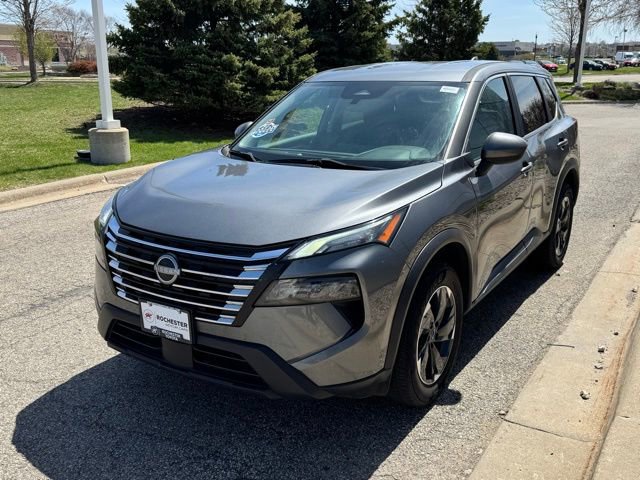 Used 2024 Nissan Rogue SV image 31