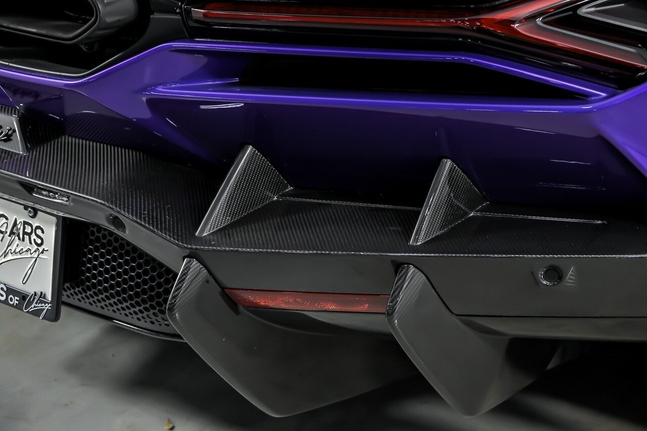Used 2024 Lamborghini Revuelto image 19