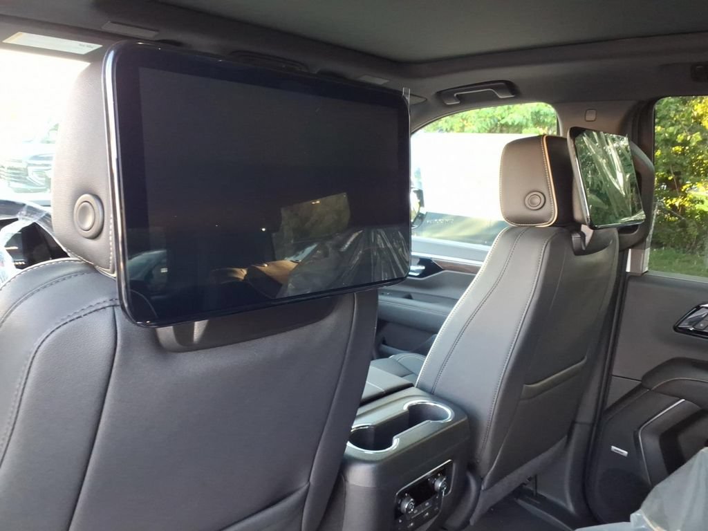 New 2026 Chevrolet Tahoe Premier AWD/4WD image 17