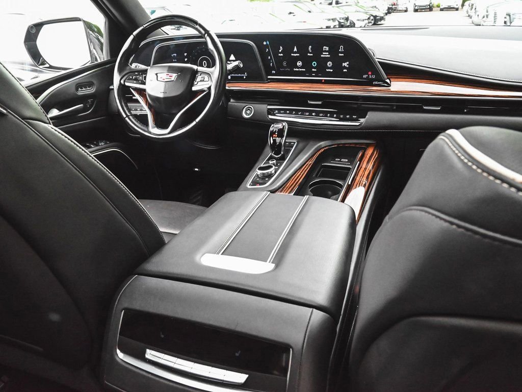 Used 2023 Cadillac Escalade Premium Luxury image 33