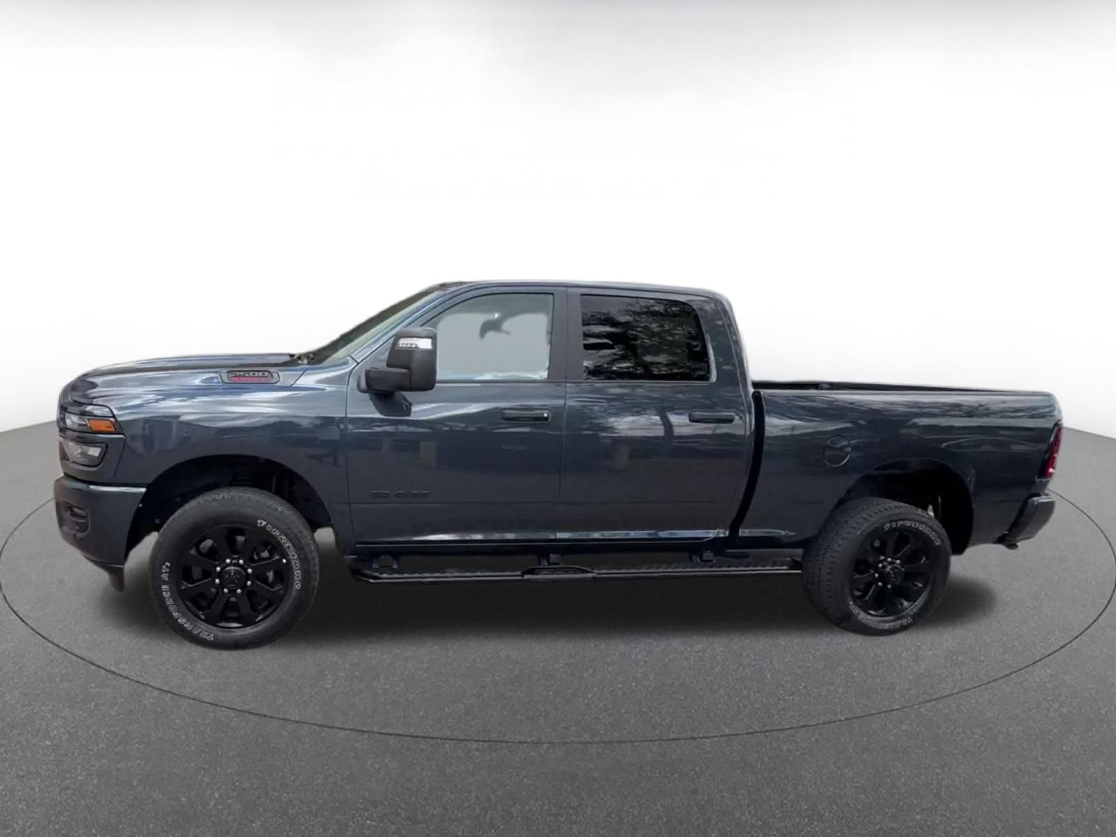 Used 2025 RAM 2500 Big Horn AWD/4WD image 8