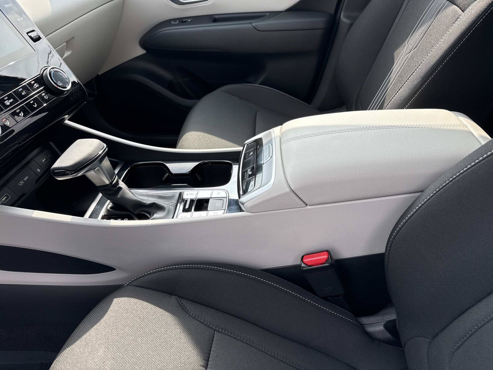 Certified 2023 Hyundai Tucson SEL AWD/4WD image 16