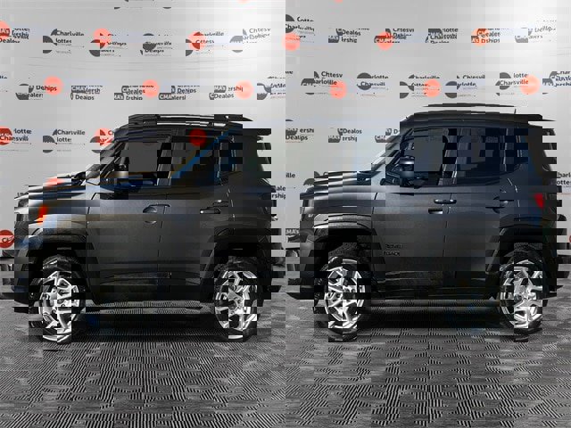 Used 2019 Jeep Renegade Latitude image 2