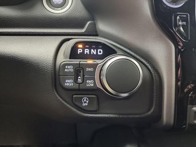 New 2026 RAM 1500 4x4 Crew Cab image 28