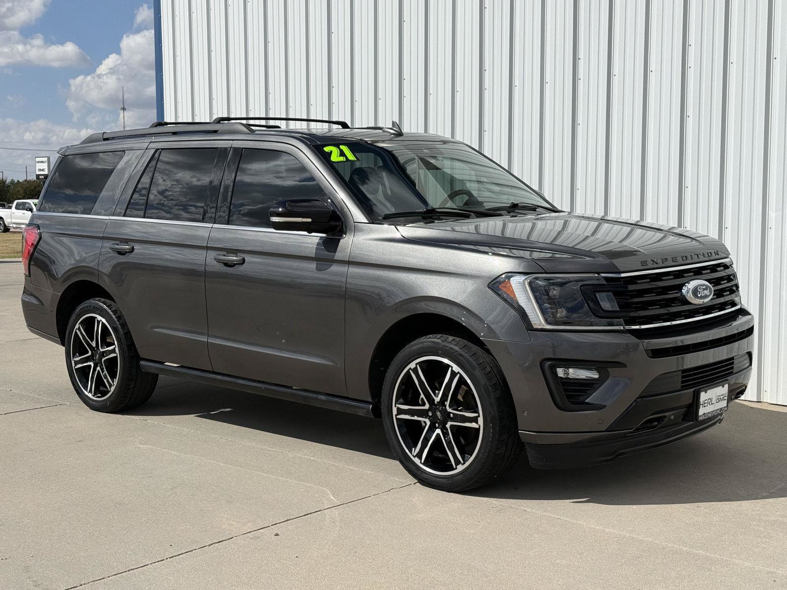Used 2021 Ford Expedition Limited AWD/4WD image 3