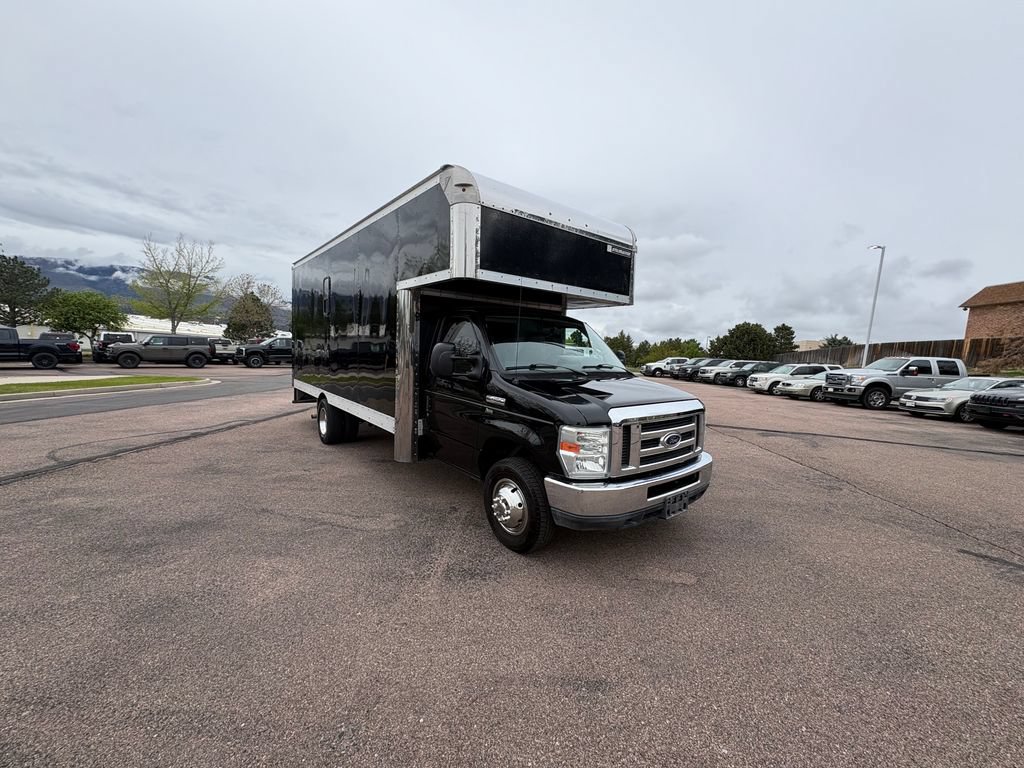 Used 2016 Ford E-450 and Econoline 450 Super Duty RWD image 7