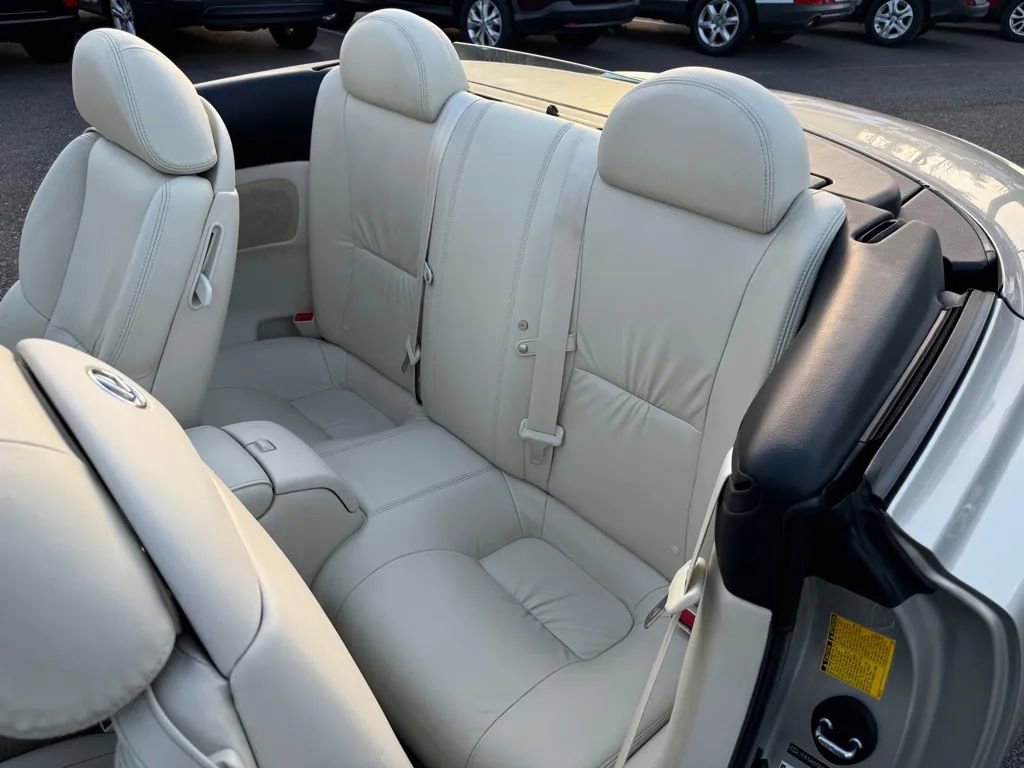 Used 2005 Lexus SC 430 Convertible image 25