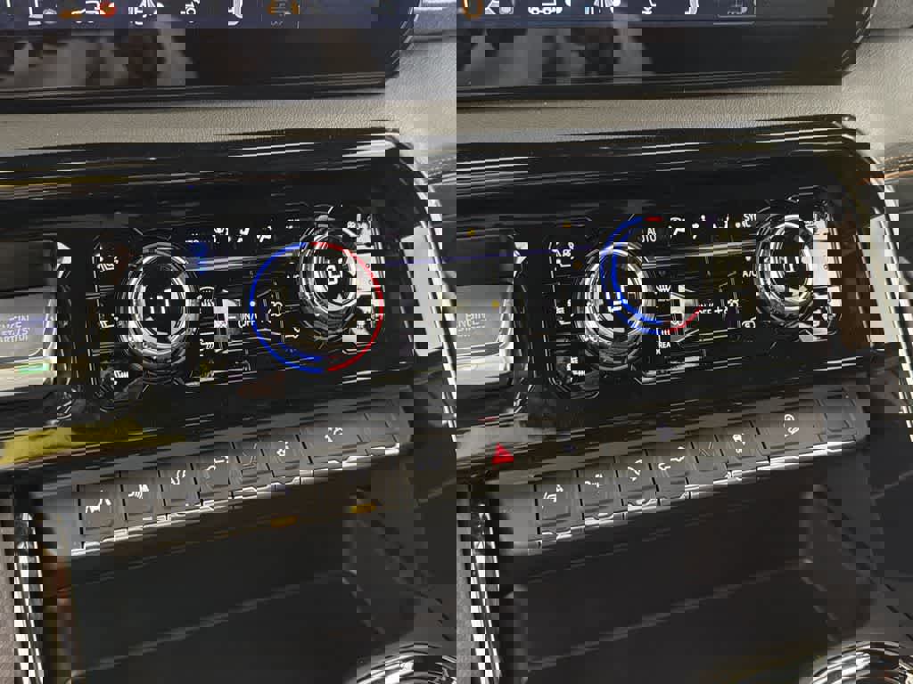 New 2026 GMC Sierra 1500 AT4 w/ AT4 Premium Package AWD/4WD image 59