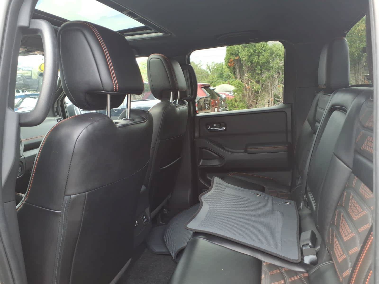 Certified 2025 Nissan Frontier PRO-4X w/ Pro Premium Package AWD/4WD image 12