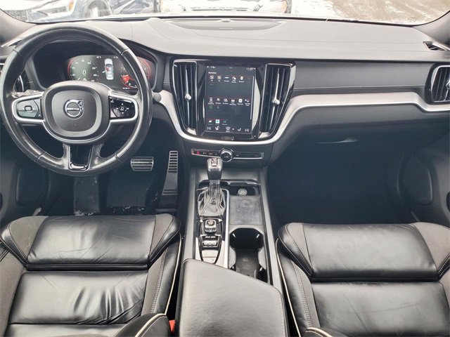 Used 2021 Volvo S60 T5 R-Design image 30