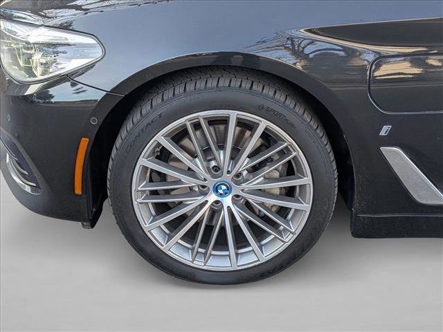 Used 2018 BMW 530e xDrive image 9