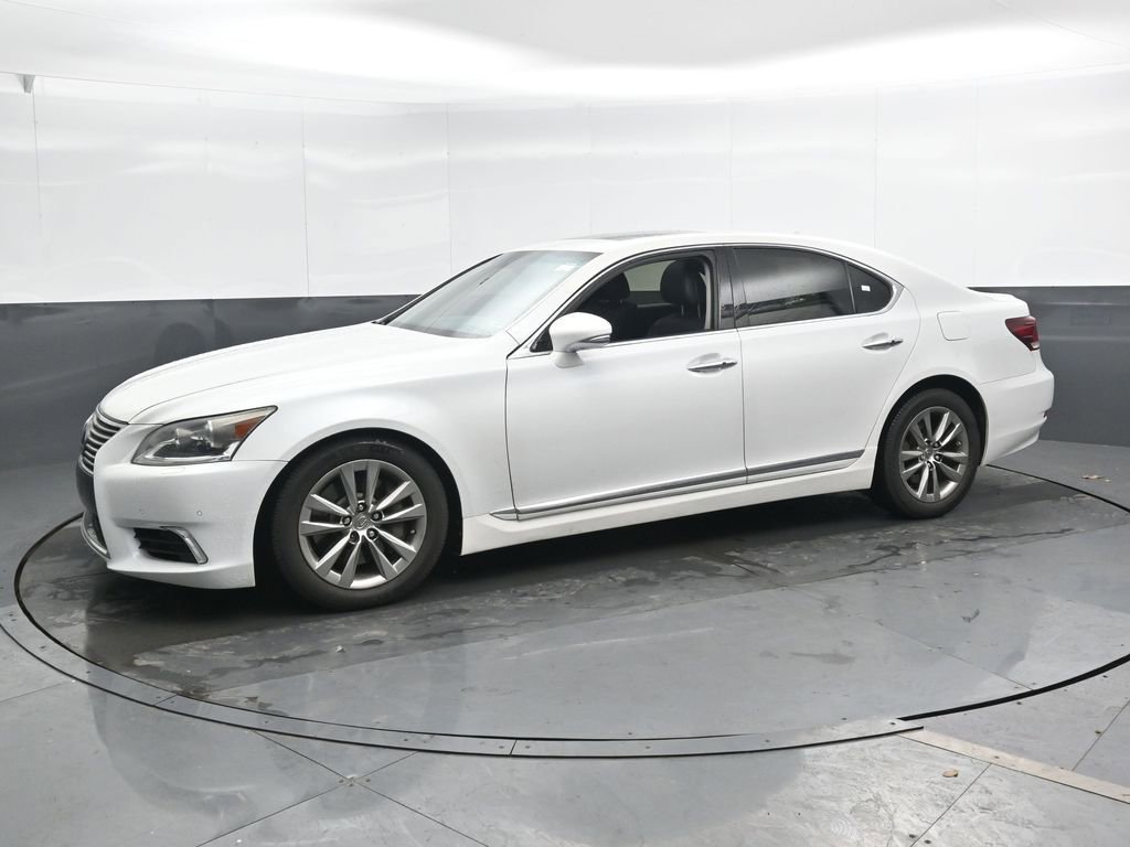 Used 2013 Lexus LS 460 AWD w/ Comfort Pkg image 6