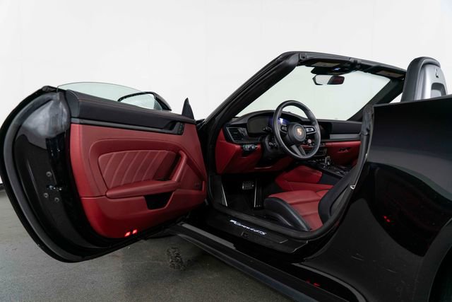 Used 2025 Porsche 911 Carrera 4 GTS image 14