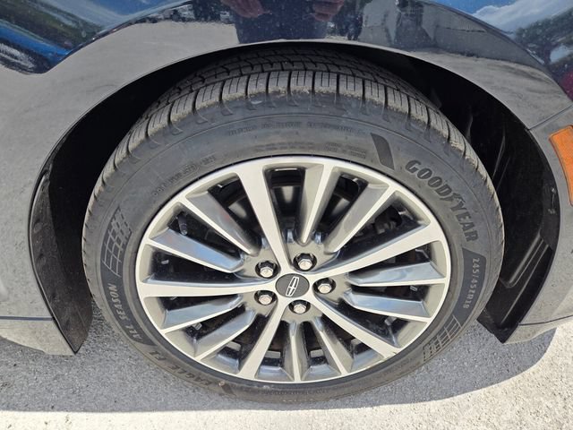 Used 2020 Lincoln MKZ FWD image 19