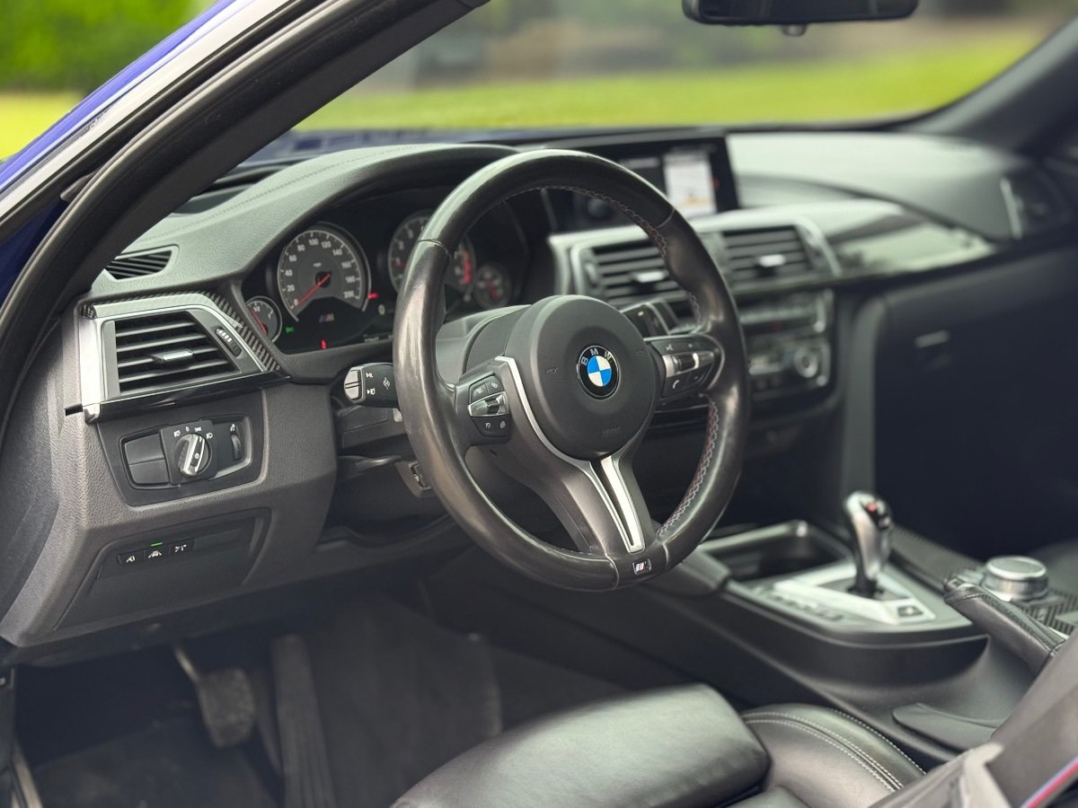Used 2020 BMW M4 Convertible w/ Competition Package RWD image 20
