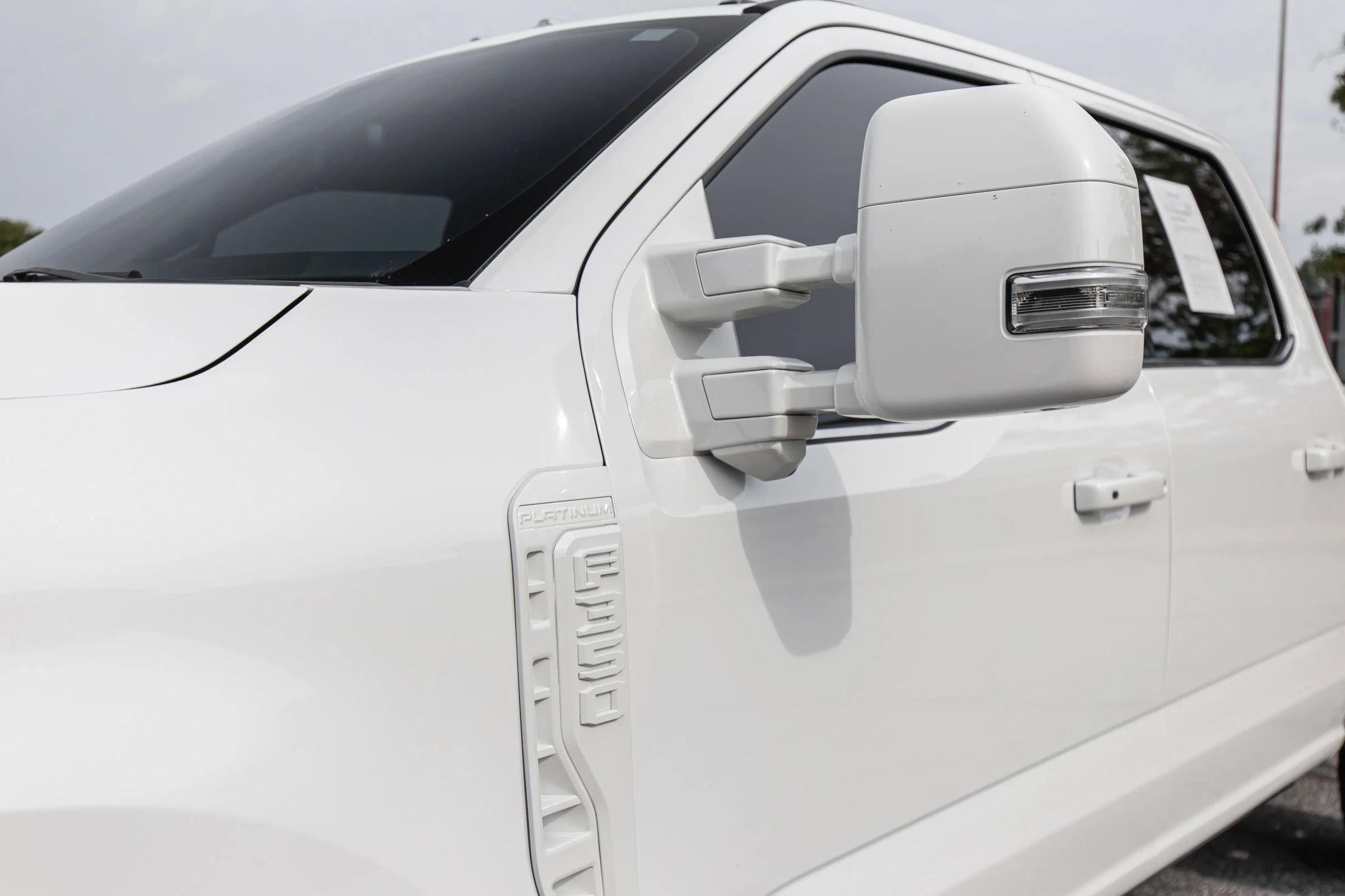 Used 2024 Ford F350 Platinum w/ FX4 Off-Road Package image 3