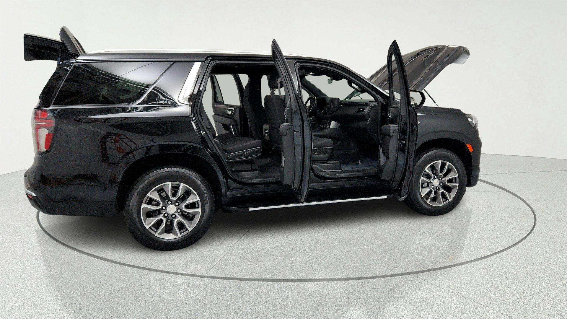 Used 2023 Chevrolet Tahoe LS AWD/4WD image 13