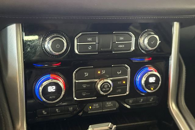 Used 2021 GMC Yukon Denali w/ Denali Premium Package image 27
